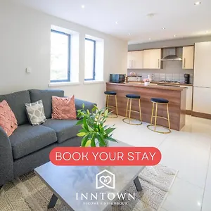 Botanic Sleeps 6 Apartment